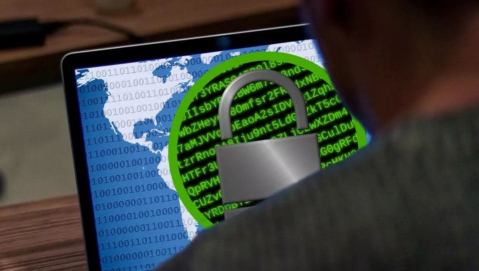 Sulm kibernetik në Europë, në shënjestër serverat e dhjetëra organizatave
