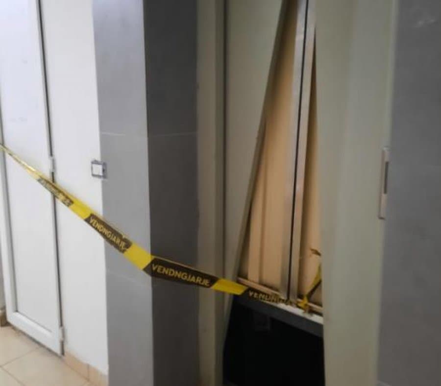 Rënia e ashensorit te pallati në Tiranë, policia: Shkak tejkalimi i kapacitetit