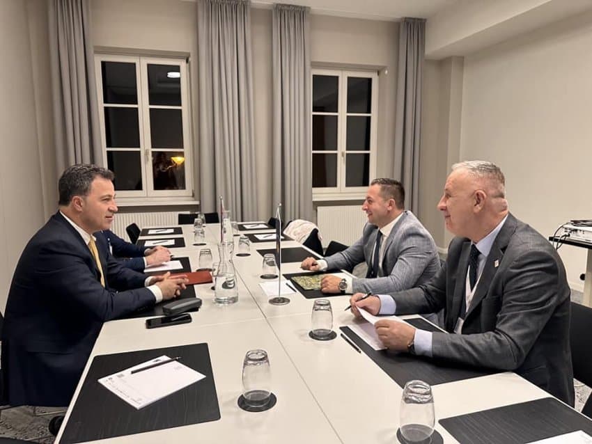 Siguria rajonale/ Ministrat e Mbrojtjes së Shqipërisë, Maqedonisë dhe Malit të Zi nesër në Kosovë