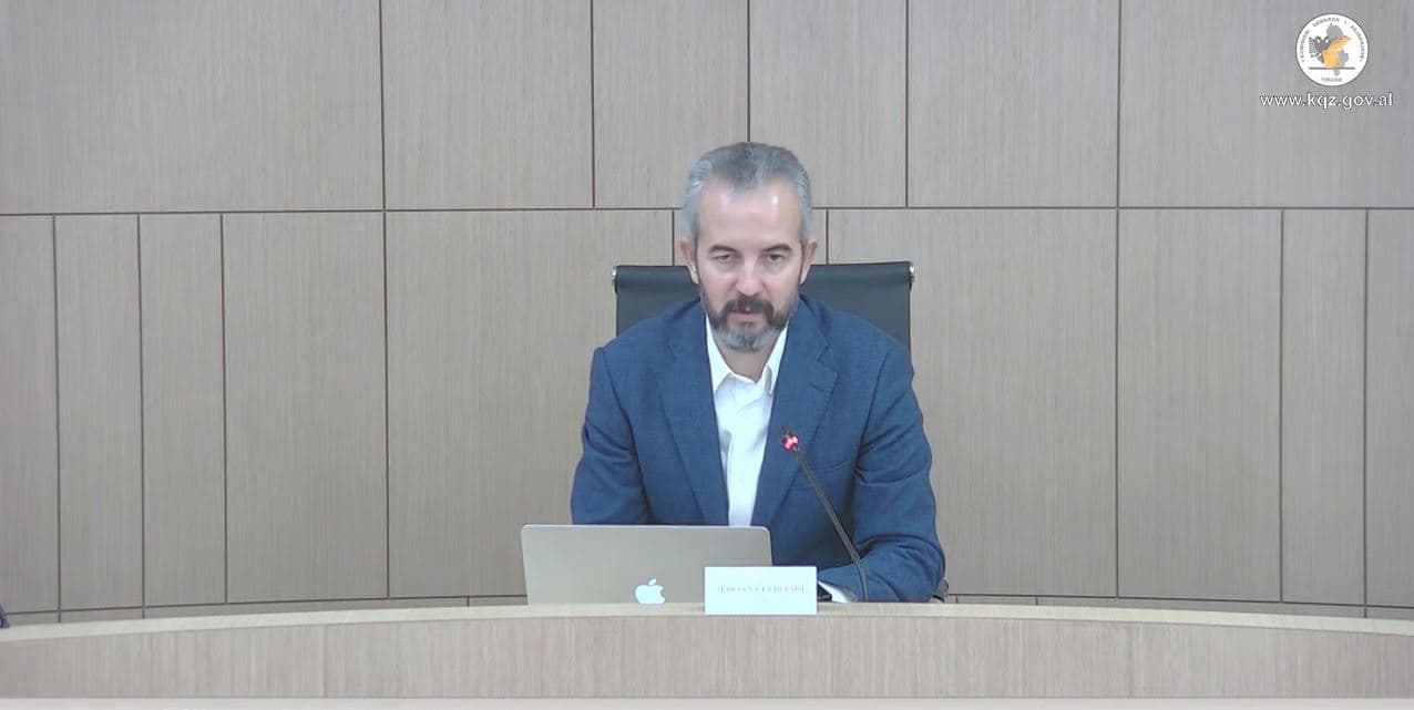 Dorëheqja e deputeti Fation Veizaj/ KQZ i jep mandatin e deputetit, Gëzim Ademajt