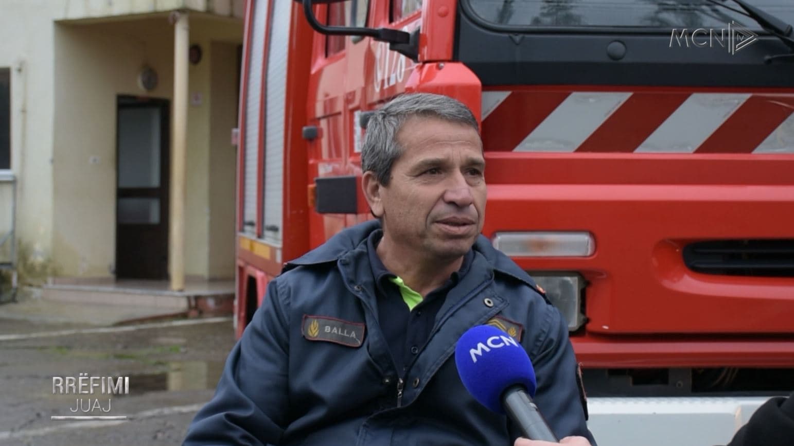 Një jetë mes flakëve/ Rrëfimi i zjarrfikësit Agron Balla: Kënaqësia më e madhe, falënderimi pasi kemi shpëtuar jetë 