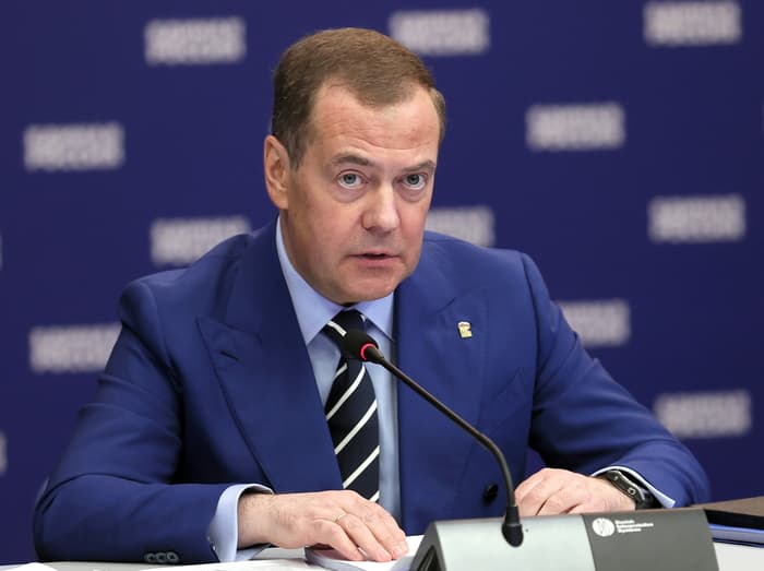 Medvedev: Shumë shpejt Europa do të shpërbëhet plotësisht  