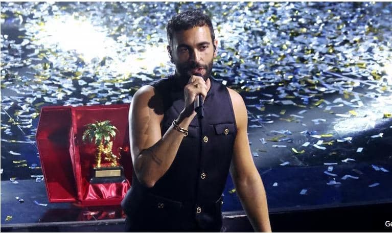   Marco Mengoni me këngën “Due vite” fiton Sanremo 2023