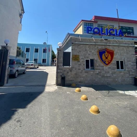 Kultivoi 280 bimë kanabis në dy sera në Krujë, arrestohet 34-vjeçari në kërkim