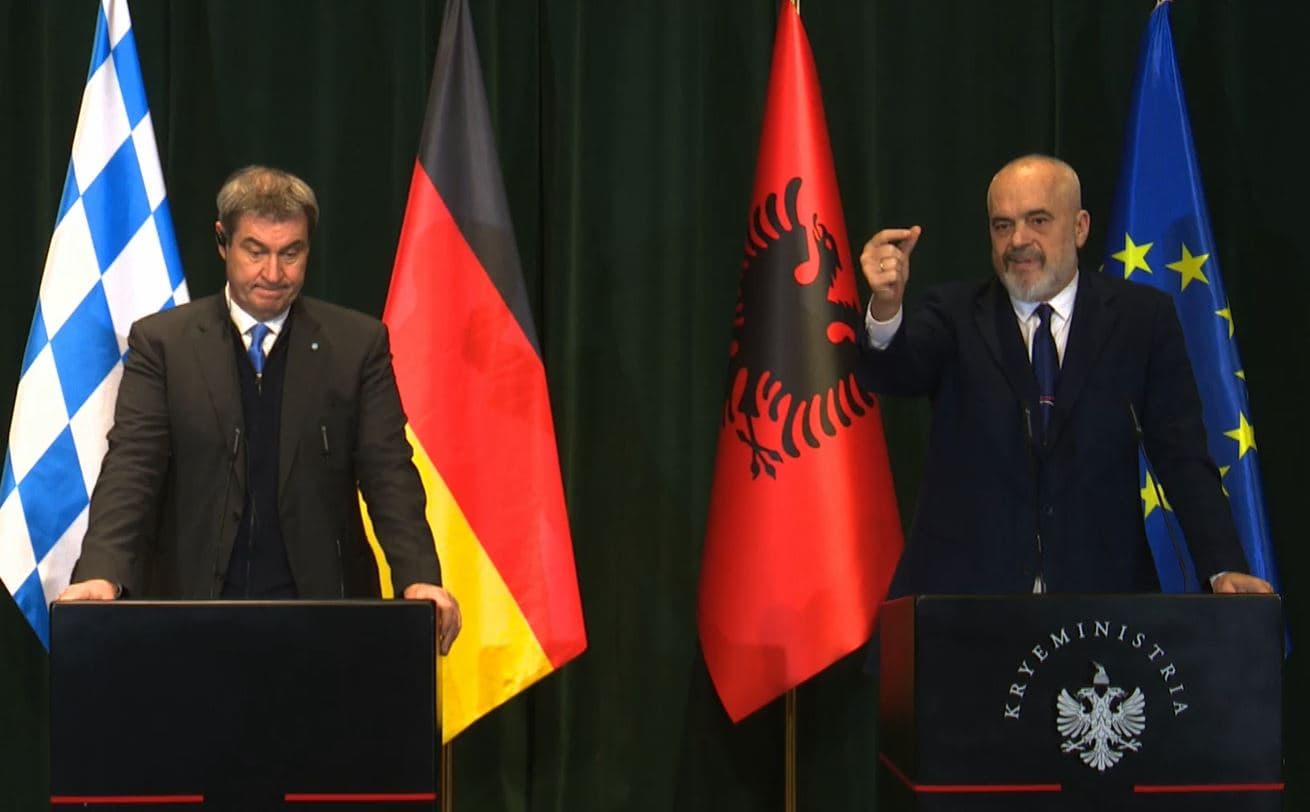 Söder: Shqipëria shumë shpejt pjesë e BE. Rama: Tjetër firma me Bavarinë, tjetër ato me partitë këtu