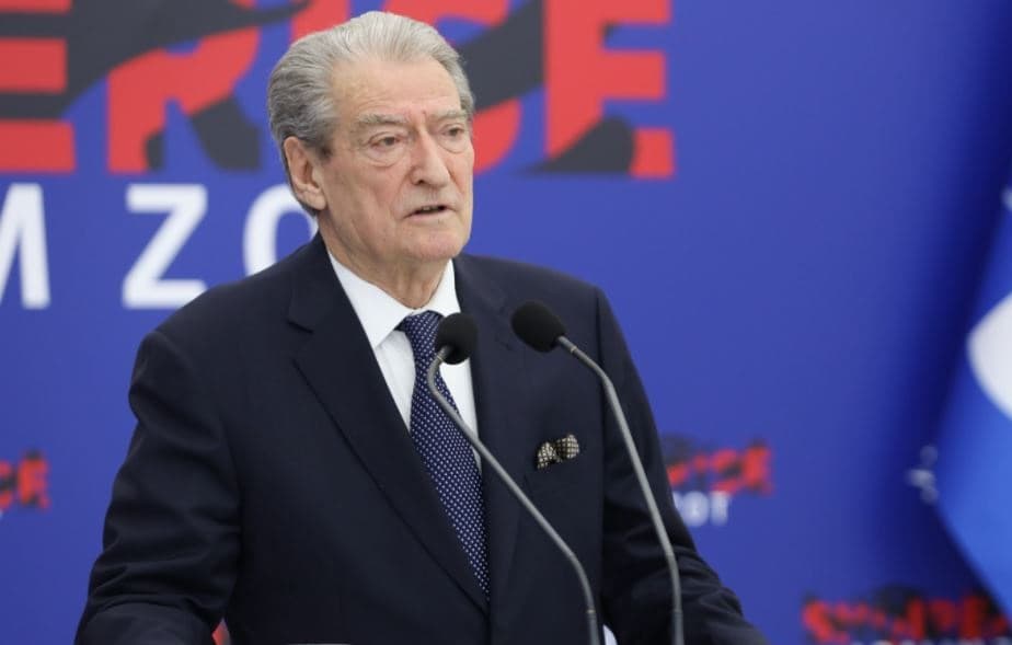 Berisha: Do të jetë një protestë e fuqishme para Parlamentit. Të bashkojmë forcat për t’i dhënë përgjigjen regjimit!