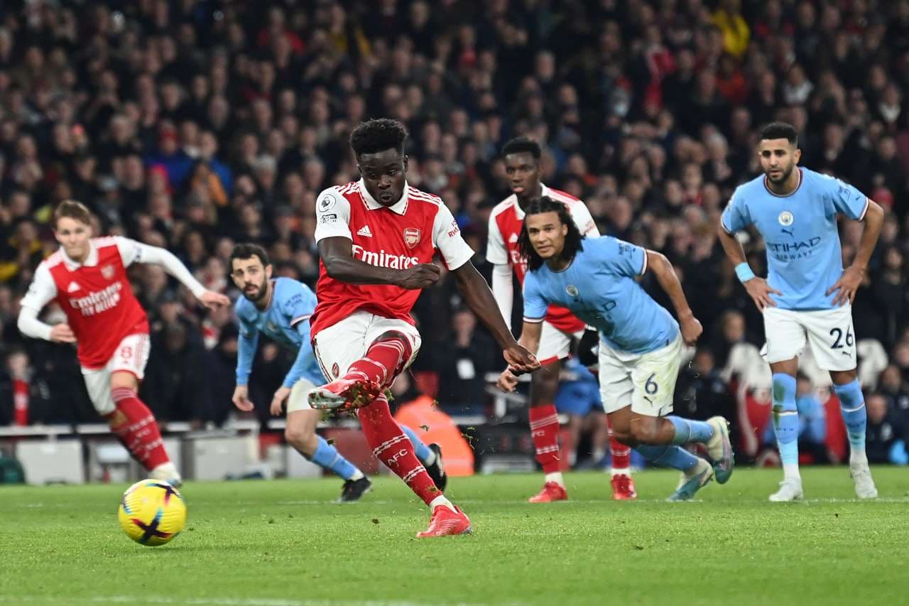 Manchester City merr kryesimin, mposht Arsenalin mes spektaklit
