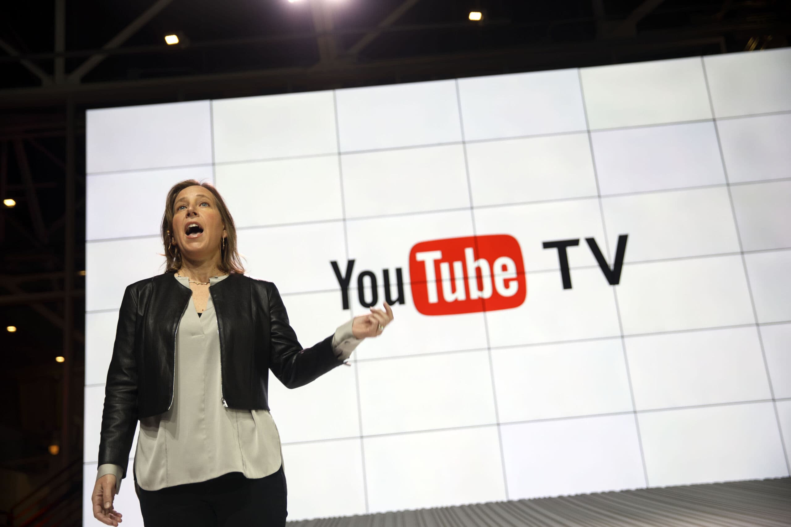 CEO i YouTube do të largohet pas gati një dekade në detyrë