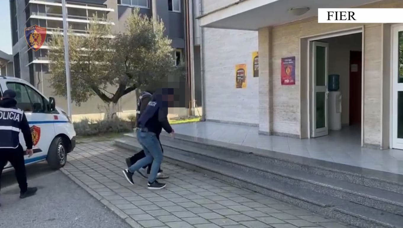  Në kërkim ndërkombëtar/ 22 -vjeçari arrestohet në Fier për llogari të Spanjës