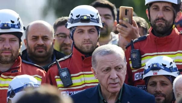 Tërmeti në Turqi, Erdogan premton rindërtimin e  200 mijë shtëpive
