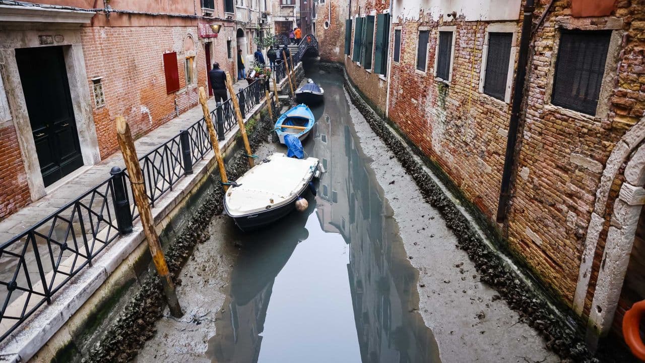 Thahen kanalet e Venecias, Italia mes frikës së thatësirës
