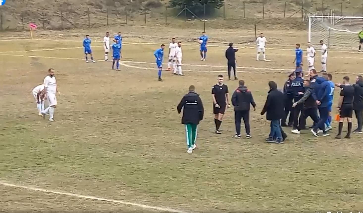 Dhunë në Gramsh, presidenti godet arbitrin (VIDEO)