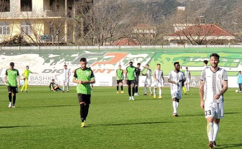 Nuk ka fitues në Rrogozhinë, Egnatia-Laçi mbyllet në “paqe”