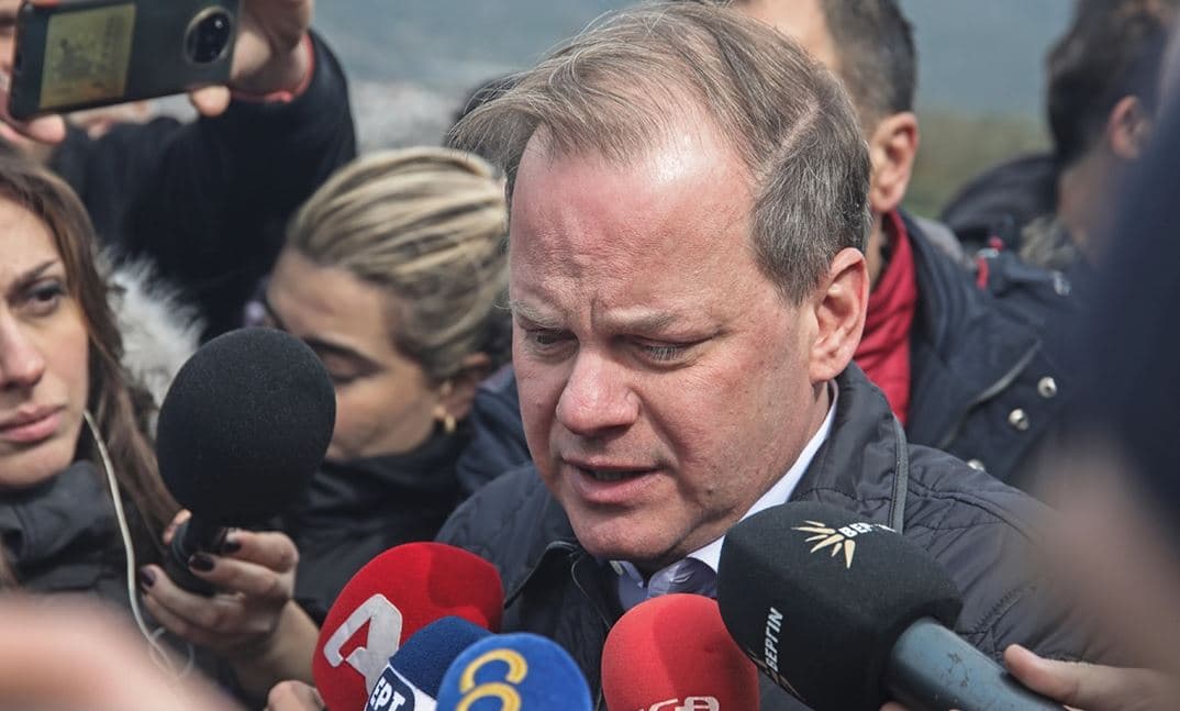 Fatkeqësia hekurudhore në Greqi, dorëhiqet ministri i Infrastrukturës: Kjo është përgjegjësi politike 
