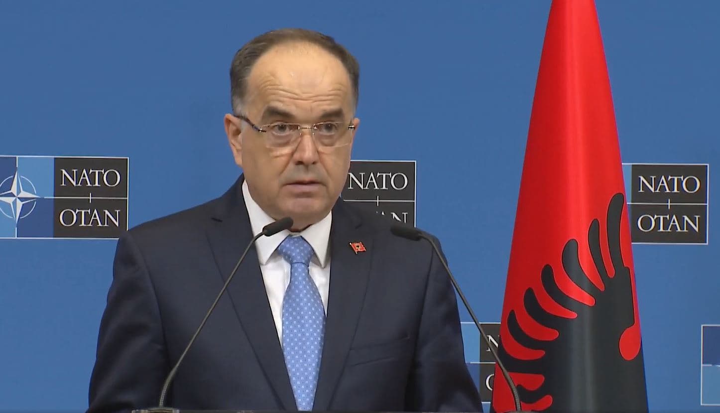 Begaj në krah të Stoltenbergut: Zgjerimi i NATO-s detyrim, mirëpresim Suedinë e Finlandën (VIDEO)