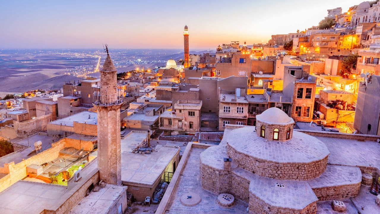 Qyteti historik turk me shtëpitë gëlqerore hap dyert për të mbijetuarit e tërmetit