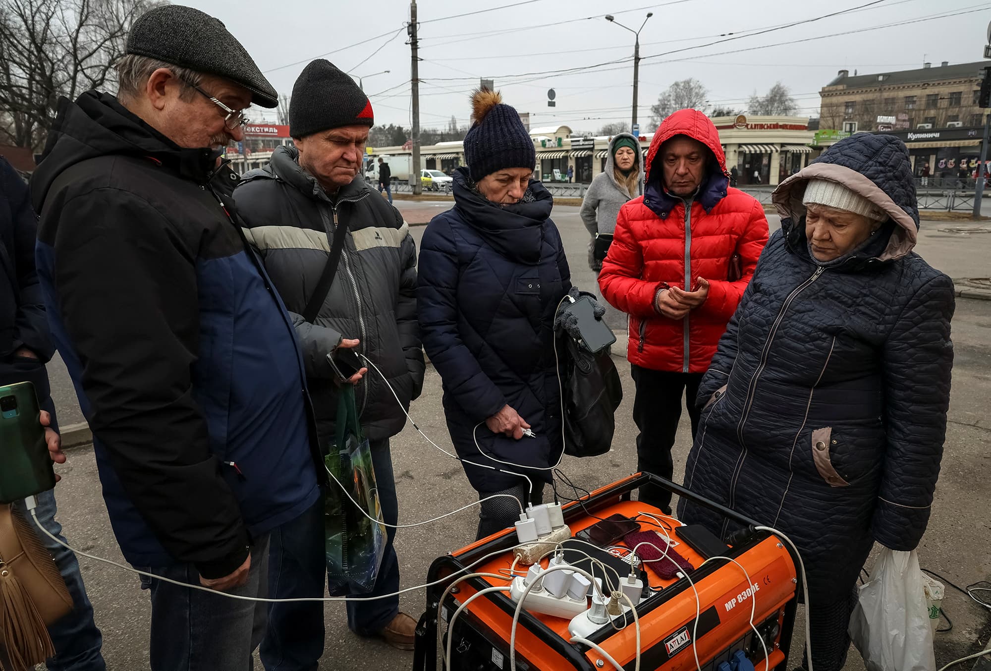 Gati gjysmë milioni njerëz pa energji elektrike në Kharkiv
