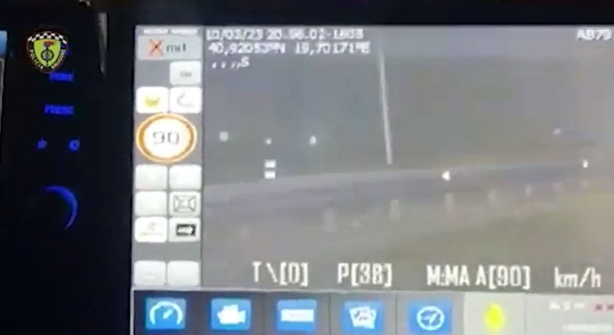 Policia në aksion për shkeljet në rrugë/ Në 12 orë, 66 patenta të hequra dhe qindra gjoba (VIDEO)
