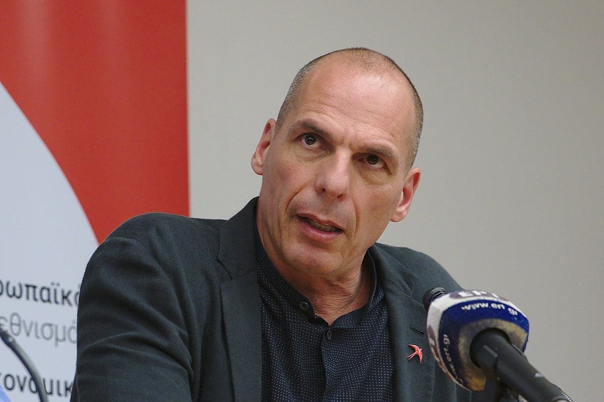 Goditet fizikisht Yanis Varoufakis/ Reagon partia MeRa25: Një sulm i pacipë fashist!