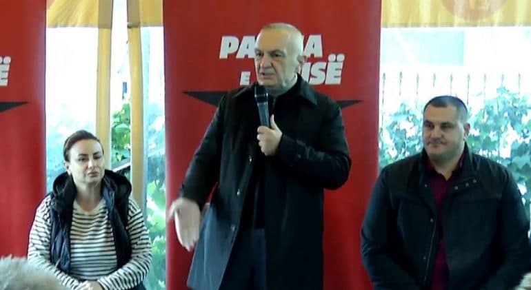 Meta: Durrësi bëhet si Venecia sa herë bie shi, se fondet për rrugët vidhen