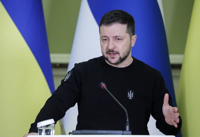 Zelensky: 170 mijë kilometra katrorë vend i mbuluar nga minat