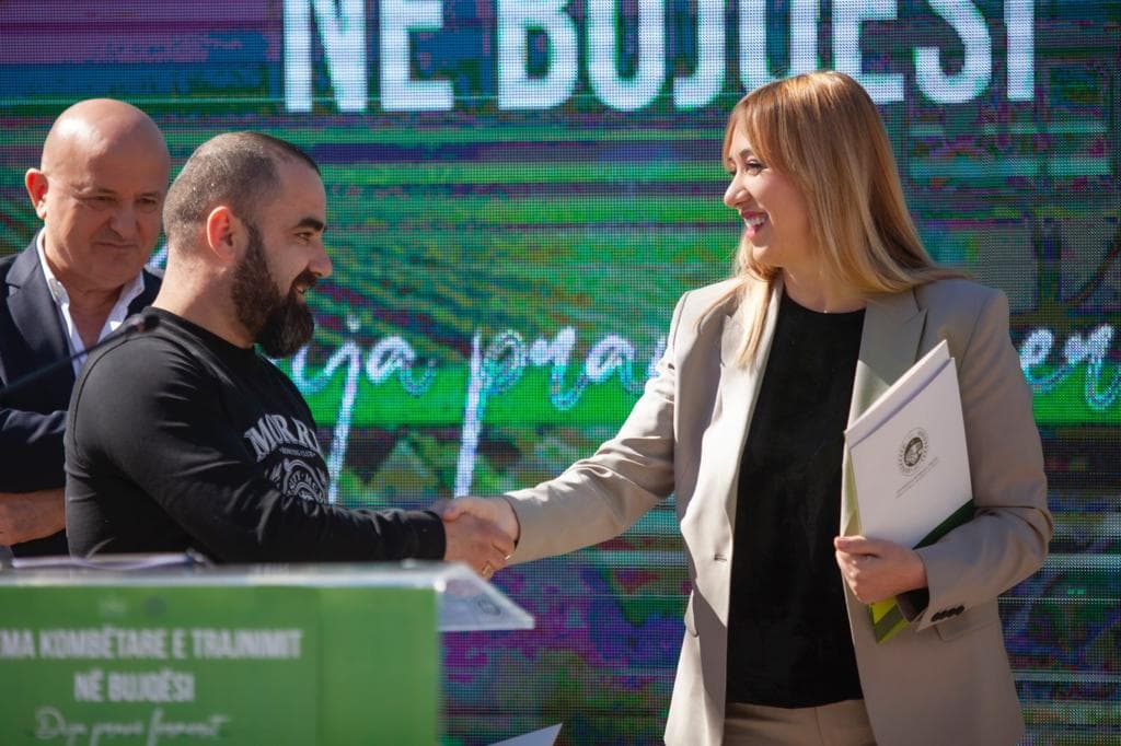 Skema e trajnimit në bujqësi, Krifca: Përfituan 2 mijë fermerë të shpërndarë në të gjithë vendin