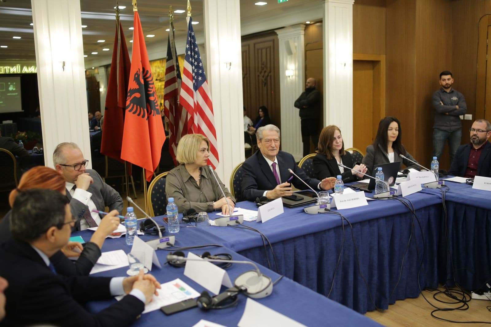 Berisha: Arsimi është viktimë e kleptokracisë, Agjencia e Shoqërisë së Informacionit më e korruptuara