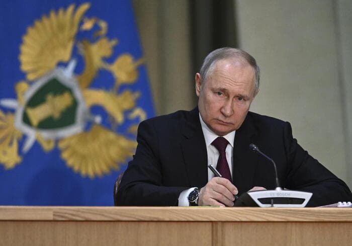 Putin kriminel lufte, Zelensky: Vendim historik