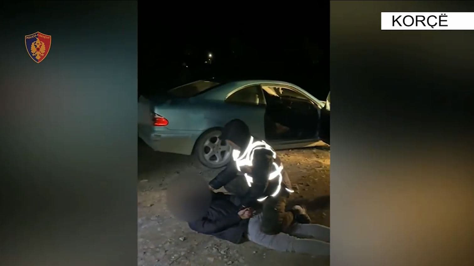 Prodhonin e shisnin lëndë narkotike, arrestohen 3 persona në Ersekë, shpallen në kërkim dy të tjerë