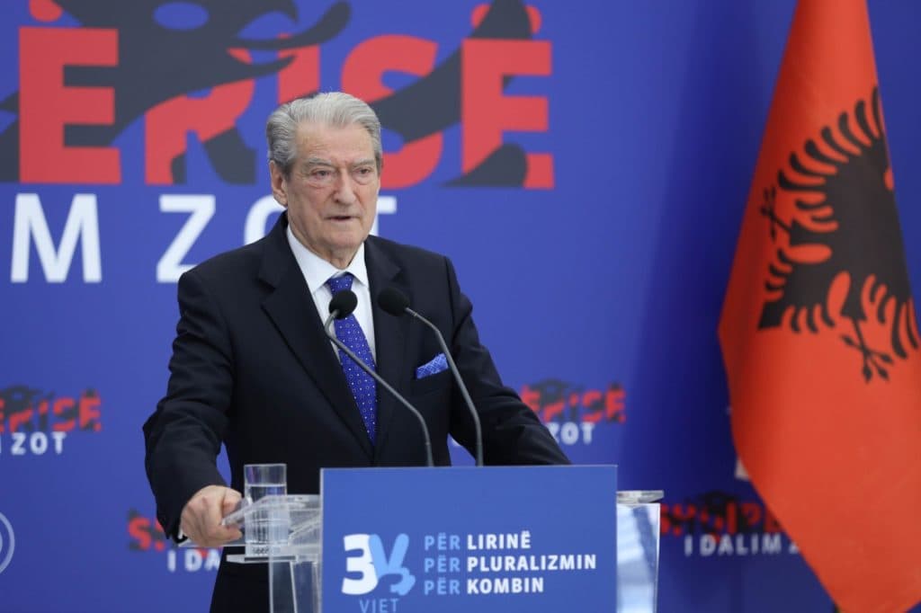 Berisha: Akt1visti, aplikacion i dënueshëm me ligjin ndërkombëtar. PD do depozitojë ligj për dyfishimin e rrogave të ulëta