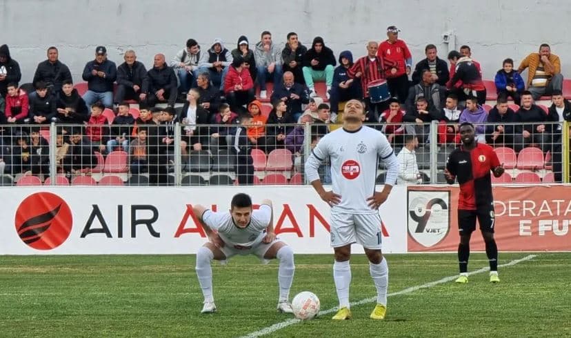 Vendos një penallti, Dinamo triumfon ndaj Flamurtarit