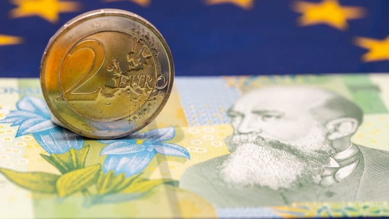 Rumania kërkon të afrojë me 3 vite bashkimin me euron, njoftimi nga ministri i Financave