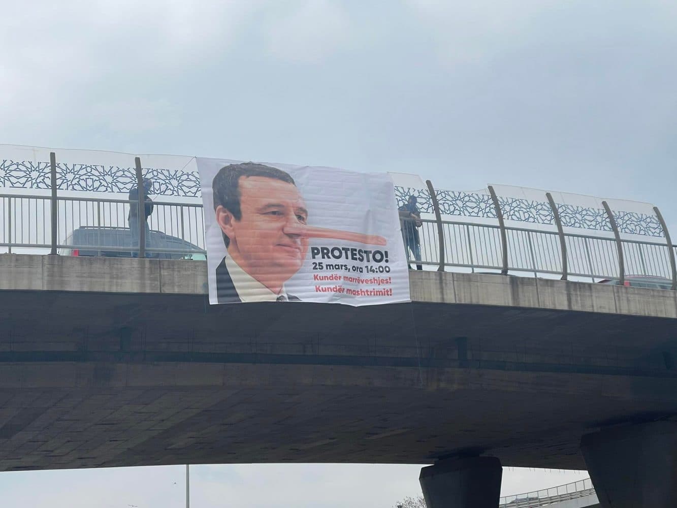 PSD me foto të Kurtit si “pinokio”, bën thirrje për protestë kundër Asociacionit