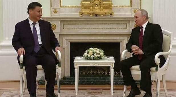 Xi fton Putinin të vizitojë Pekinin