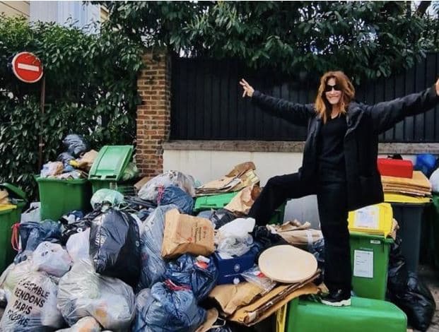 Carla Bruni pozon mbi plehrat e Parisit: Faleminderit Anne Hidalgo