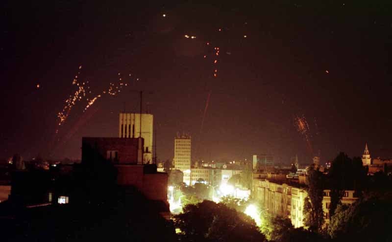 24 vjet nga fillimi i sulmeve të NATO-s ndaj caqeve serbe