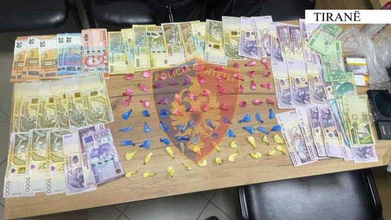 Arrestohet 44-vjeçari, shiste kokainë në doza në zonën e ish-Bllokut