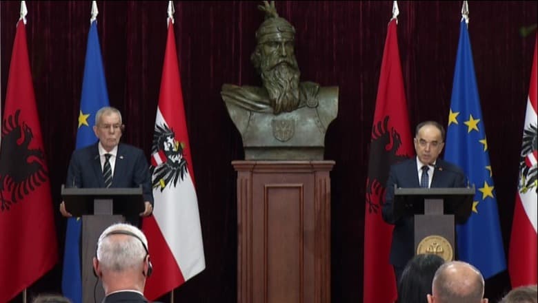 Van der Bellen pas takimit me Begaj: Rrisim bashkëpunimin ekonomik, inkurajojmë zhvilimin e reformave