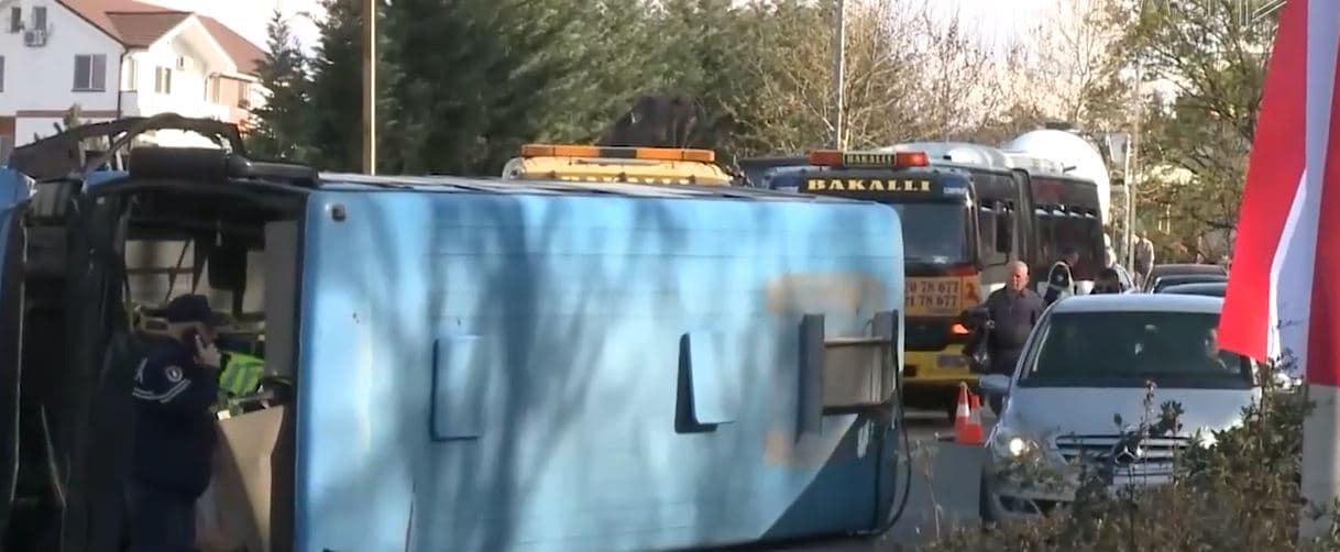 Arrestohet shoferi i autobusit të Lundrës. Kolegu: Punojmë 9 orë, përballemi me stres