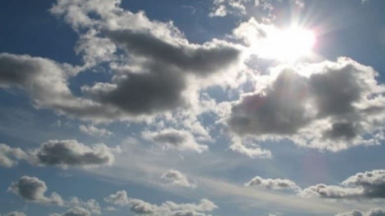 Moti sot, vranësira të pakta e ulje temperaturash