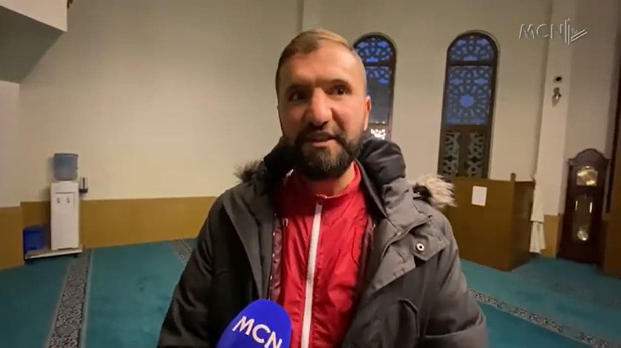 Agjëron që prej moshës 14-vjeçare. Historia e Rigejs Alushit, shkon në xhami çdo ditë të vitit 
