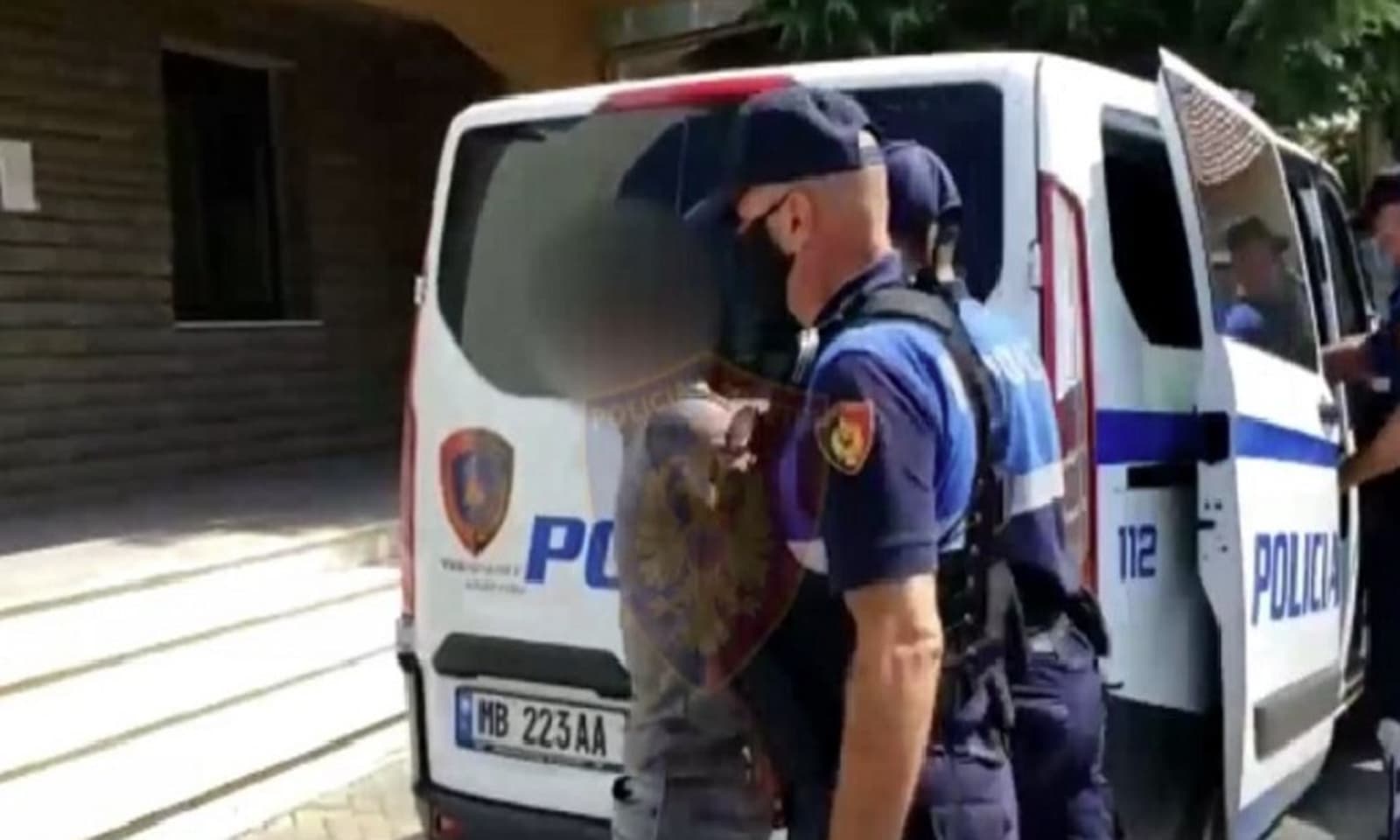 Në kërkim për trafik emigrantësh, arrestohet 28-vjeçari në Gjirokastër