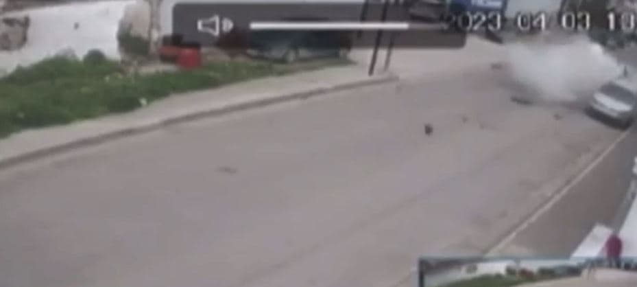 Hidhet në erë një makinë në Durrës, ngjarja në Shkozet