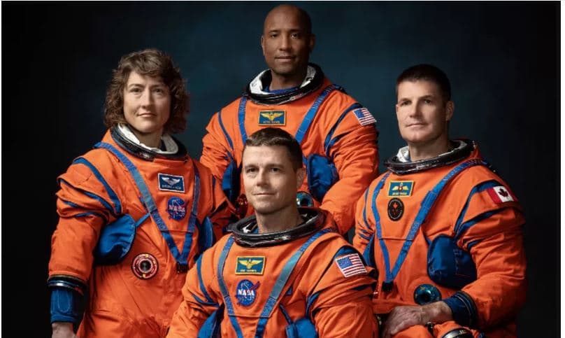 Një grua dhe një person me ngjyrë, NASA emëron astronautët për udhëtimin në Hënë