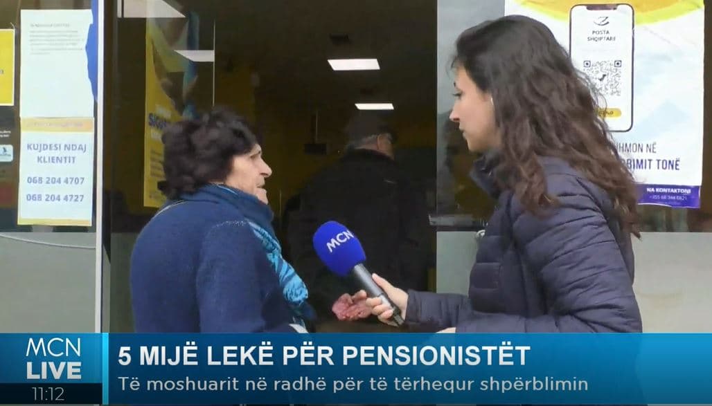 Pensionistët tërheqin bonusin 5 mijë lekë: Bereqaves! Jemi mësuar me pak (VIDEO)