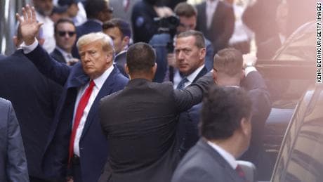 CNN: Trump nën arrest në Gjykatën e Manhatanit
