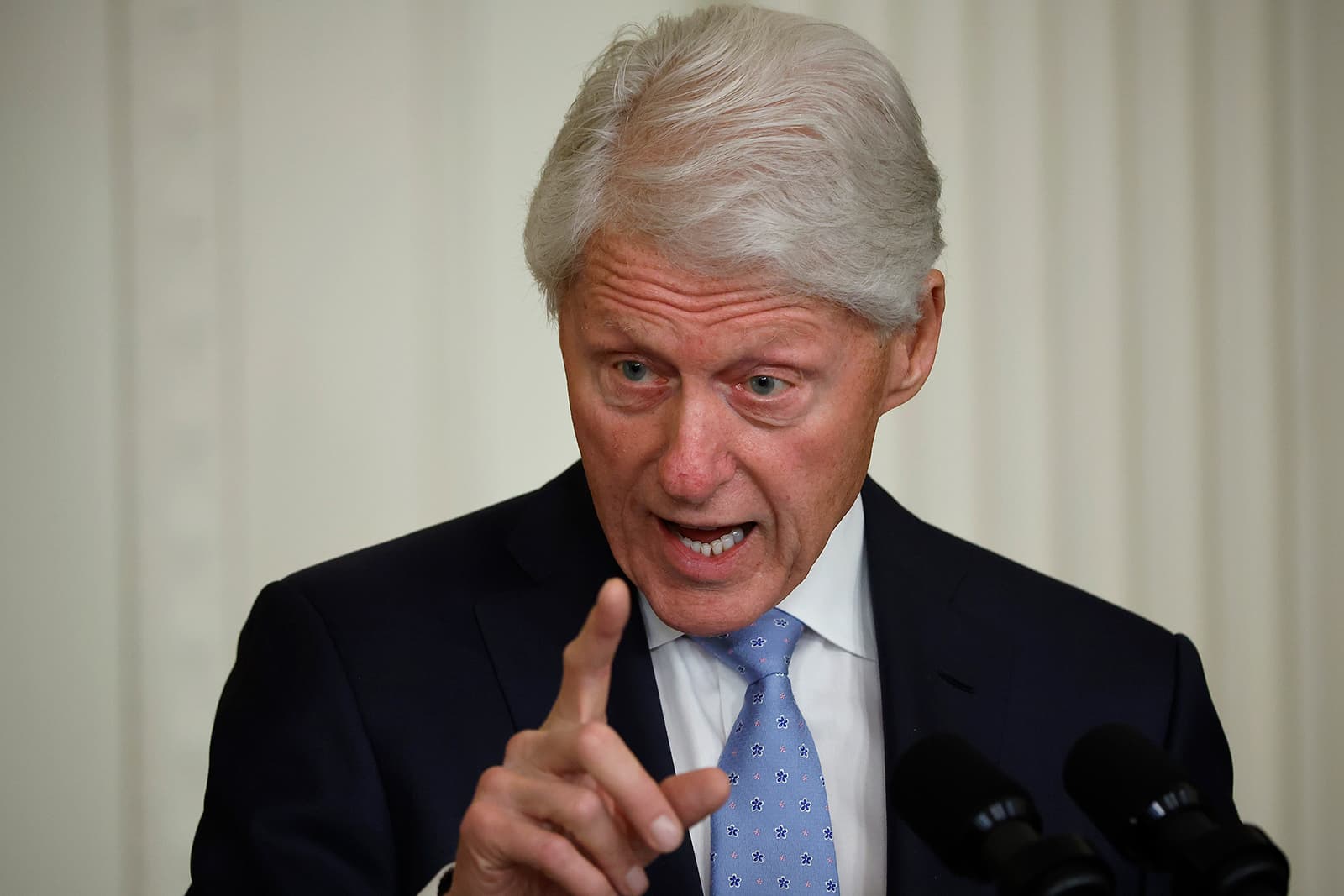 Clinton: Rusia s’do e kishte pushtuar Ukrainën nëse Kievi do kishte ende armë bërthamore