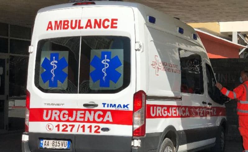 Furgoni del nga rruga në Bulqizë, plagosen 6 persona