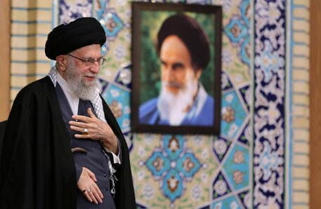 Iran, Khamenei: Perëndimi nuk ka dinjitet të flasë për të drejtat e njeriut