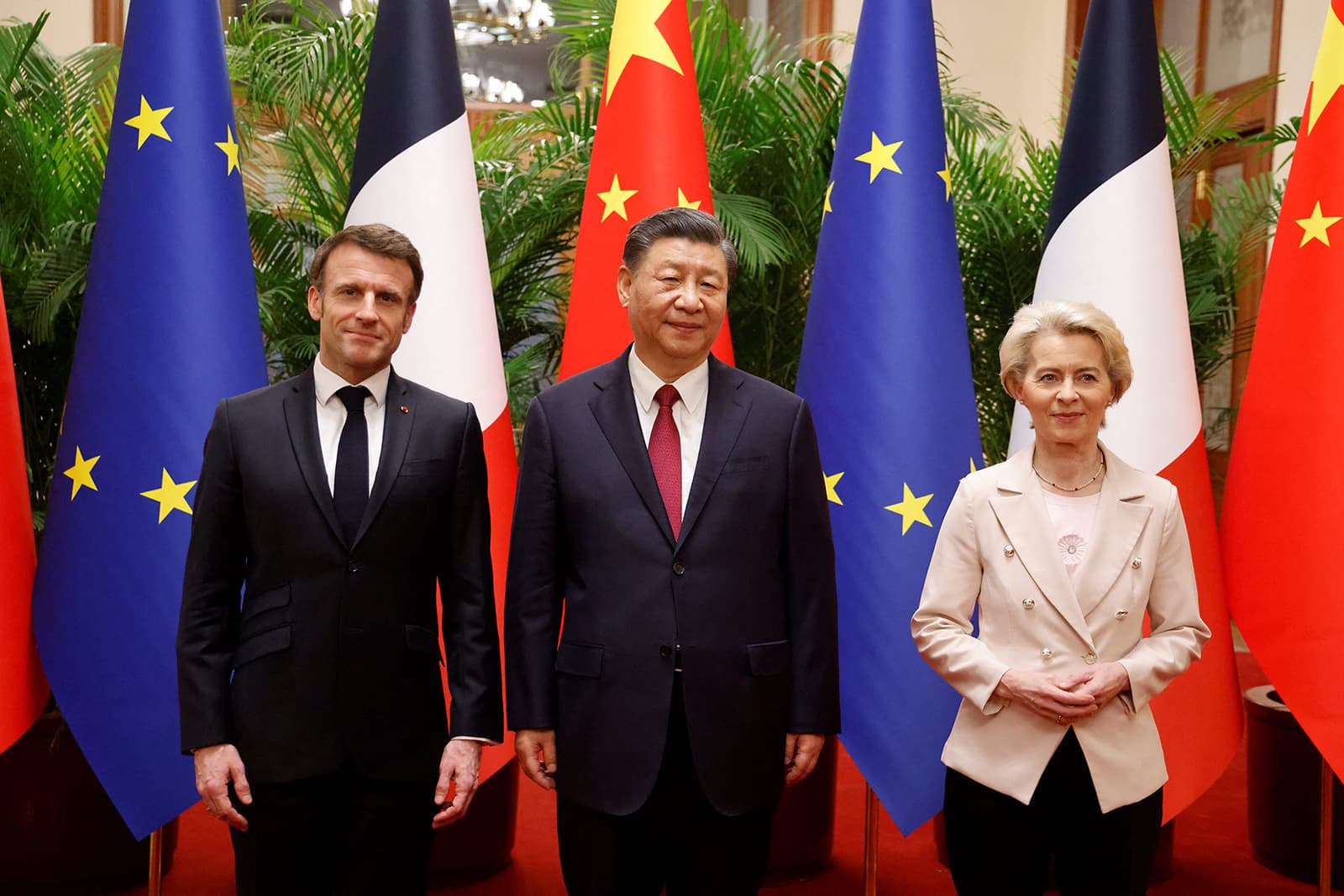 Intensifikohen betejat në Ukrainën lindore, Xi: Armëpushimi është "prioriteti kryesor"